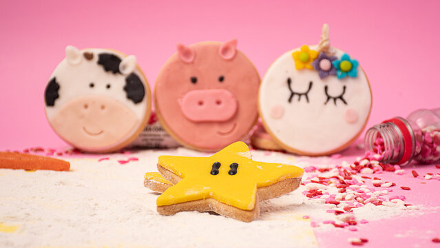 animal, dibujos animados, vector, amor, coraz&oacute;n, beb&eacute;, ositos, rosa, ilustraci&oacute;n, cerdo, juguete, chistoso, cardar, valent&iacute;n, diversi&oacute;n, cuca, designio, felinos, osito, perro, vaca, dechado, caballo, 