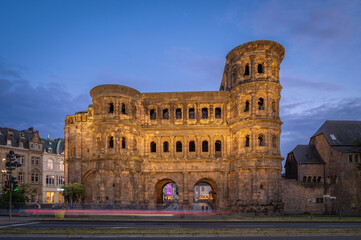 Fototapeta premium View of the Porta Nigra,at sunset, a Roman City Gate built after 170 AD and located in Trier, Germany