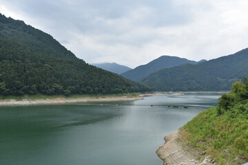群馬県　藤岡市の名所　下久保ダムの風景