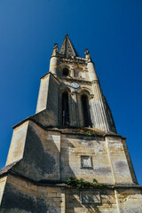 Foto de la Iglesia de Saint-Emilion, Francia.