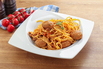 Spaghetti with meatball in tomato sause