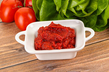 Tomato puree sauce for cooking