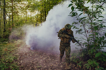 Naklejka premium Battle of the military in the war. Military troops in the smoke