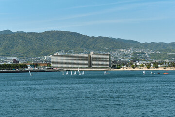 海とディンギーと六甲山