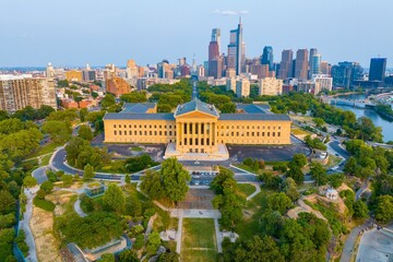 Aerial photo of the Philadelphia Museum of Art at sunset © Marc Mitcham/Wirestock Creators