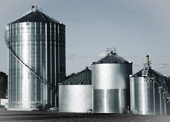 grain elevator in grain © Antonina