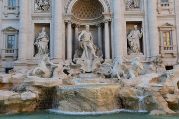 Fototapeta na wymiar Fontana di trevi