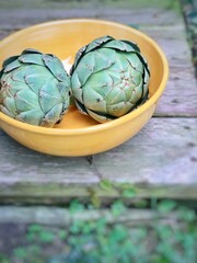 artichokes in a bowl