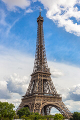 Fototapeta premium Eiffel Tower in Paris in a summer day, France