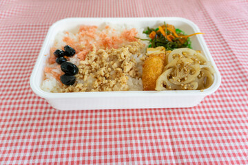 手作りのお弁当