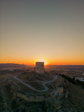 bonito atardecer en el castillo de la estrella en el municipio de Teba, Andaluc&iacute;a