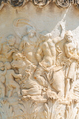 Obraz premium Dresden, Germany - Statue of a Cup, vase in the grand city park and garden. Details and closeup