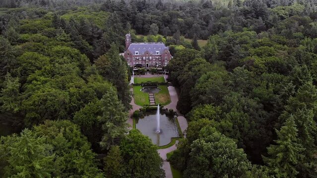 Kasteel De Hooge Vuursche. Drone