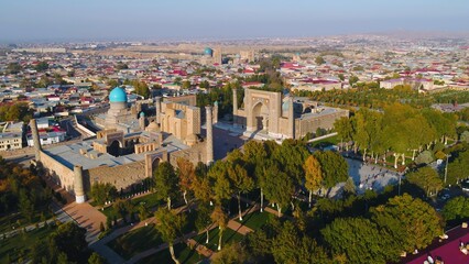 Fototapeta na wymiar Registan Square in Samarkand