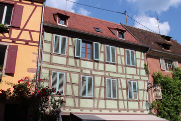 Fototapeta na wymiar half-timbered houses in riquewihr in alsace (france)