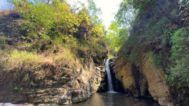 Riva Waterfall located in Himachal Pradesh, Tourism place in North India