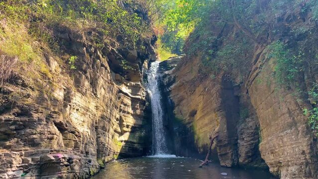 Riva Waterfall located in Himachal Pradesh, Tourism place in North India