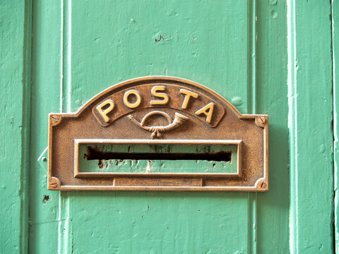 buz&oacute;n de una casa en italia (posta)