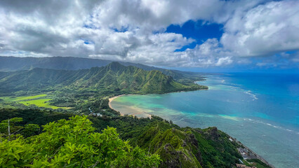 Fototapeta na wymiar Hawaii Oahu mountains 