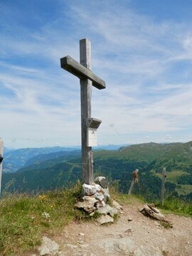 Das Gipfelkreuz vom Stemmerkogel