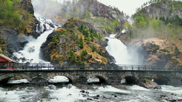 4K drone video of the dramatic Lateness Waterfall in Norway.