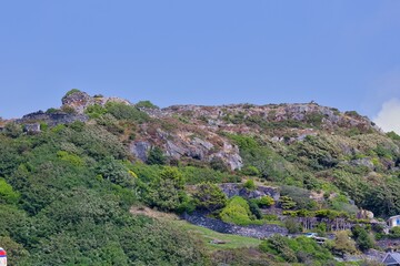 Fototapeta na wymiar view of a rocky mountain top in Barmouth, UK
