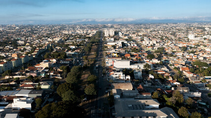 Wide boulevard with traffic and clear blue sky day - Avenida Wenceslau Braz, Fazendinha/Portão -...