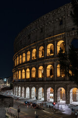 Fototapeta na wymiar colosseum at night