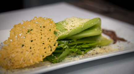 Caesar Salad with a Crisp