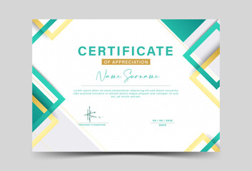 Fototapeta na wymiar green and gold geometric effect achievement certificate template Vector blank design template