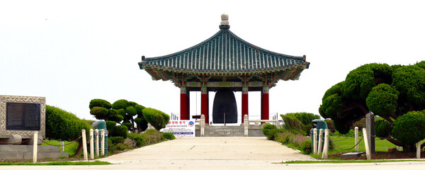 San Pedro (Los Angeles), California: Korean Friendship Bell located in Angels Gate Park, San Pedro district of Los Angeles