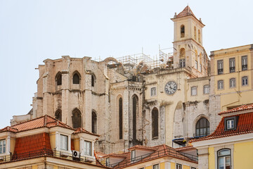 Fototapeta na wymiar Ruined Carmo Church, Carmo Convent in Lisbon, Portugal.
