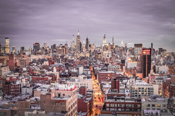 Fototapeta premium Manhattan skyline cityscape at twilight after sunset in New York City, USA