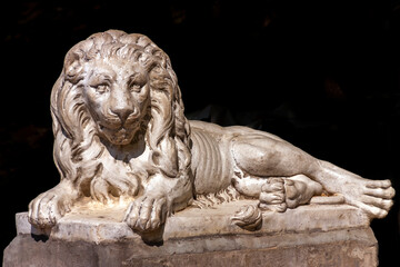 Fototapeta premium Lion statue of resort Essentuki, Northern Caucasus.