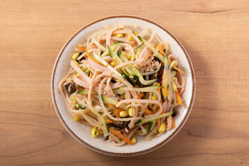 豆もやしとハムの中華サラダ