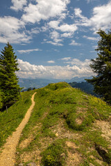 Fototapeta na wymiar Rigi Scheidegg - ein Berggipfel des Rigi-Massivs am Vierwaldstättersee in der Schweiz 