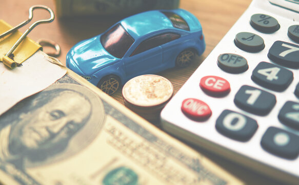 Deductible car insurance is a cost-saving option that requires policyholders to pay a predetermined amount before the insurer covers the rest of the claim. It helps lower premiums