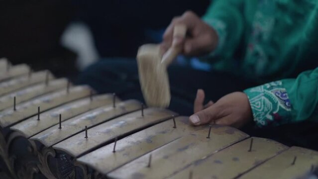 Gamelan is one of the traditional musical instruments in Indonesia which is worldwide. Gamelan has various regions such as Java, Sunda and Bali.