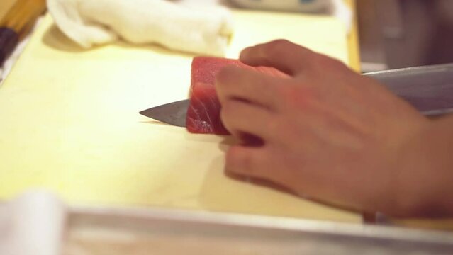 Work of the sushi chef｜fillet of tuna
