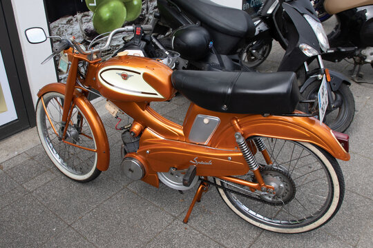 Oldsmoped - Aufkleber Mein Moped (orange)