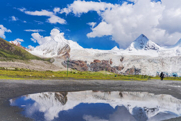 Beautiful Scenery of Sapu Mountain and Plateau Lakes in Xizang Autonomous Region of China