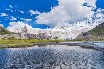 Beautiful Scenery of Sapu Mountain and Plateau Lakes in Xizang Autonomous Region of China