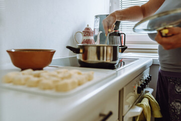 Boil lazy dumplings in boiling water