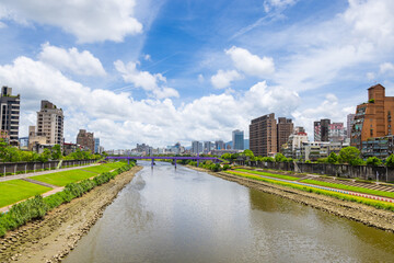 Fototapeta premium Taipei City in riverside