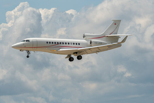HB-JOB Dessault Falcon 7X jet in Zurich in Switzerland 13.7.2023