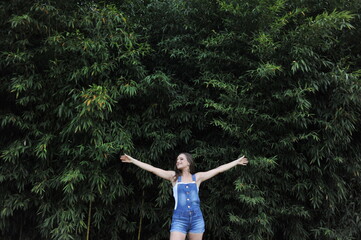 mulher ao ar livre 