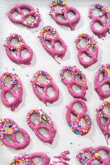 Mermaid pretzel twists