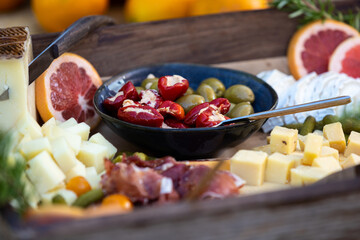 buffet de um serviço de catering de eventos sociais