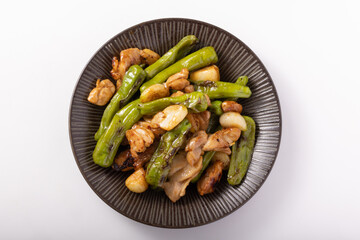 鶏肉とニンニクとししとうのバター醤油炒め