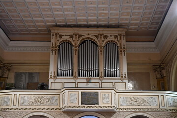 Antico organo in chiesa di San Giovanni nel paese di San Lupo (BN)